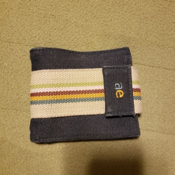 American Eagle Wallet - Picture 1 of 2